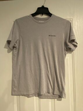 Columbia Light Gray Short Sleeve Crew Tee